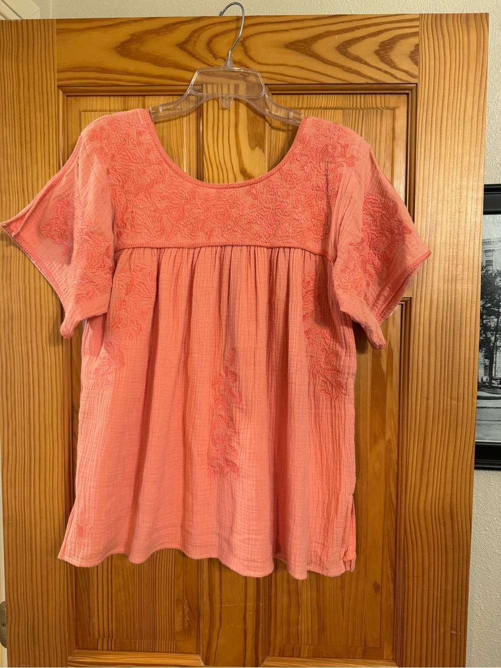 J Marie Small Women's Coral Embroidered Scoop Neck Top
